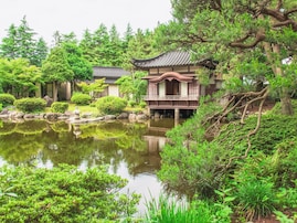 【楽天トラベル売れ筋1位】富山県「生地温泉 たなかや」は約5千坪の日本庭園に囲まれた歴史ある宿【10月9日】