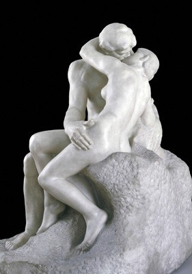 ロダンの大理石彫刻《接吻》が日本初公開。ブロンズ像で広く知られるロダンの《接吻》だが、高さ180センチ余りのスケールで制作された迫力の大理石像は、世界にわずか3体しかない。オーギュスト・ロダン 《接吻》（部分） 1901‐4年 Tate: Purchased with assistance from the Art Fund and public contributions 1953, image © Tate, London 2017