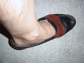 革靴を履く男性は必見！臭い菌を発生させないための靴のお手入れ法
