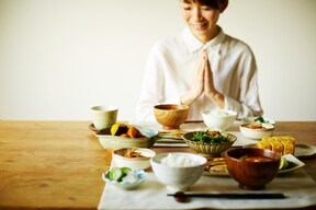 お腹が空く理由は 生理中やダイエット中の食欲を抑える秘訣 All About オールアバウト
