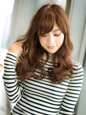静電気で髪の広がりが気になる ふんわりリッチヘアでカバー All About オールアバウト
