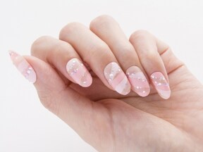 超優秀 ネイルシールで簡単 見栄えセルフネイル10選 All About オールアバウト 超優秀 ネイルシールで簡単 見栄えセルフネイル10選 All About オールアバウト