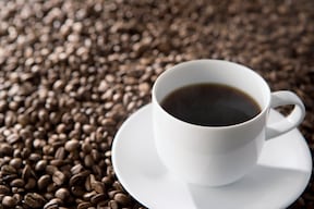 WHOの基準では、1日コーヒー3～4杯までならなんとか許容範囲