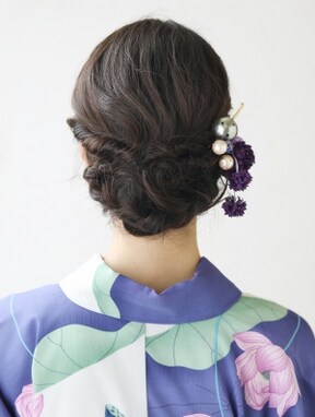 浴衣の髪型に くるりんぱベースの簡単ヘアアレンジ18選 All About オールアバウト
