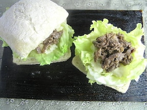 牛肉とポテトペーストのサンドイッチ style= 牛肉とポテトペーストのサンドイッチ