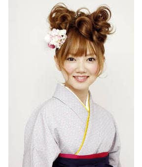 卒業式の袴姿に 自分でできる袴ヘアアレンジ 髪型カタログ18 All About オールアバウト