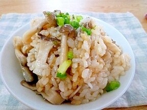 子供も大喜び 簡単で超おいしい人気炊き込みご飯レシピ13選 All About オールアバウト