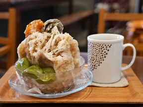 【元町】茶倉（さくら）：特製 ほうじ茶かき氷 トッピングあり（1250円）