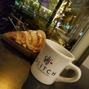 GLITCH COFFEE & ROASTERS（神保町）