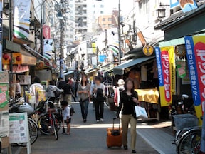 食べ歩きも 東京 下町でおすすめの商店街15選 All About オールアバウト