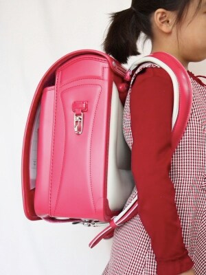 ラクに背負えるオリビエふわりぃランドセル [子供用品] All About