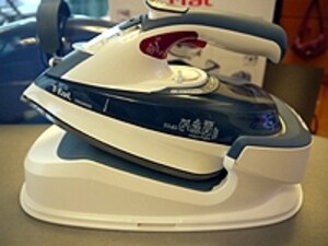 ティファール コードレススチームアイロン fv9940 www.franchiseko.com