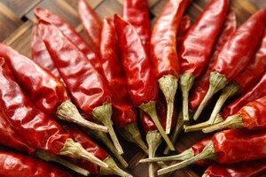 冬のダイエットにおすすめの食材2:唐辛子