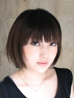 深めバングで瞳パッチリ ヘアスタイル 髪型 All About