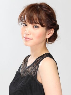 この夏大注目 万能ロブヘアスタイル 簡単ヘアアレンジ All About オールアバウト