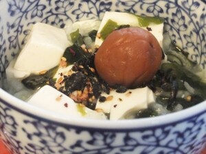 豆腐と梅のあっさり雑炊