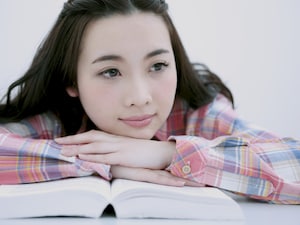 【2025年12月4日から募集開始】個人向け国債・固定3年を金利1.10%で100万円購入すると、半年後にもらえる利息はいくら?