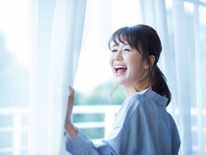 笑顔の女性