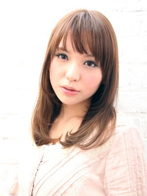 シンプルな内巻きセミディ シンプルな内巻きセミディ