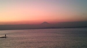 真っ赤な夕日＆富士山がくっきり！江ノ島「弁天橋」