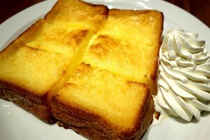 「セントルザ・ベーカリー」食パン専門店の焼きプリンの様なフレンチトースト