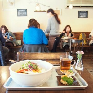 BOWLS cafe（新宿三丁目）