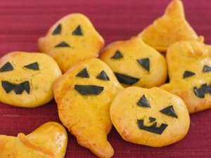 ハロウィンのばらまきお菓子に！ かぼちゃのクッキー