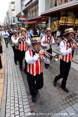 元町ショッピングストリートではデキシー・バンドによるパレードを開催（画像提供：横濱 JAZZ PROMENADE実行委員会）