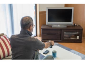 60歳会社員男性「テレビでおいしそうなスイーツを見るのが辛い」物価高の暮らし