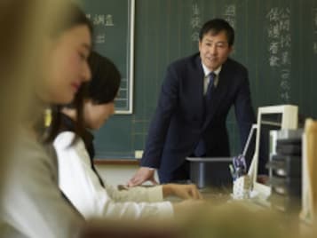 37年間教員として働いた私。22歳のとき1カ月だけ年金未加入……今からでも払う意味はある？