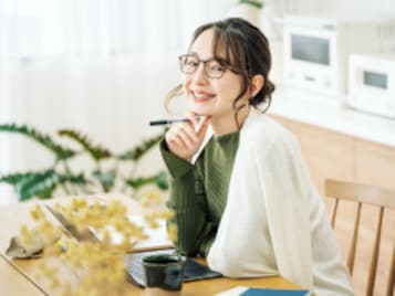 私は年収500万円で働いています。このままの収入で将来的に月20万円の年金を受け取れる?【2026年度】