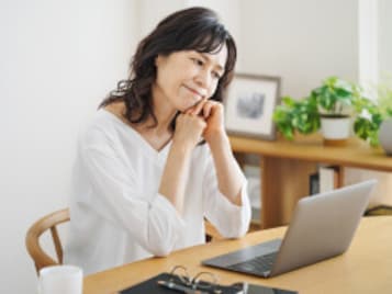 有名インフルエンサーの煽りに騙されるな！資産4億の50代専業主婦、「30年スパン」の視点のススメ