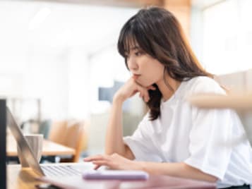 「金利のある世界」で株はどうなる?利上げで注目したい業種・影響を受けやすい業種