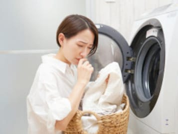 Q. 洗濯機が「ドブ臭い」のですが、原因は何でしょうか? ニオイをとる方法は?