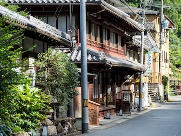 1人旅で行きたい「和歌山県の温泉地」ランキング！ 2位「龍神温泉」を抑えた圧倒的1位は？【2025年調査】