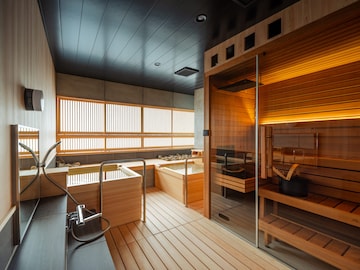 【嬉野温泉の人気ホテル】「嬉野温泉 旅館大村屋」は湯上がりを音楽と本で楽しむ老舗宿