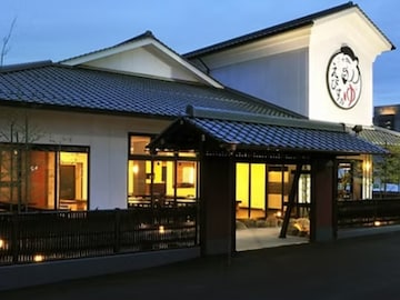 【岡山県の人気スーパー銭湯】「極楽の里 えびす乃ゆ河辺店」は日本初の「バック熱波」が体験できる施設。多彩な湯船と1万冊のマンガが魅力