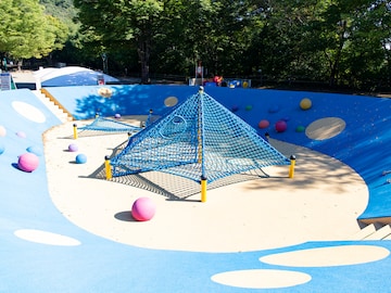 【栃木県】3公園入園無料または500円！ フラワートレインに長い滑り台…親子で行きたい公園3選