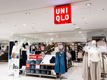 「普通のミニTより柔らかくて……」ユニクロのリブミニTが話題。「袖の感じが可愛くて2色買い」