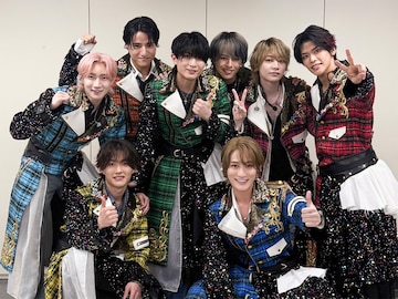珍しい“バンドスタイル”で人気急上昇中「B&ZAI」。日本武道館も制覇した8人組アイドル