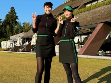足が小麦色やし綺麗」狩野舞子、美脚＆高身長際立つユニフォーム姿