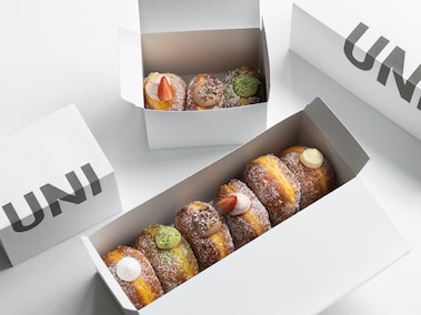 ユーハイム クッキー詰合せ 近沢レース ユーハイム』近沢レースのハンカチ付きテーゲベックは美味しい