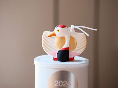 エクセルシオール】「2025 HAPPY BAG」は「サクラクレパス」との