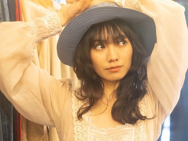 お人形さんみたい」二階堂ふみ、おへそちらりショット公開！ 「可愛い