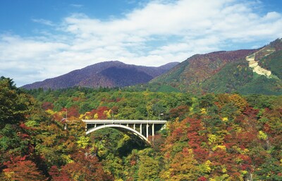 Autumn Colors in Naruko Gorge