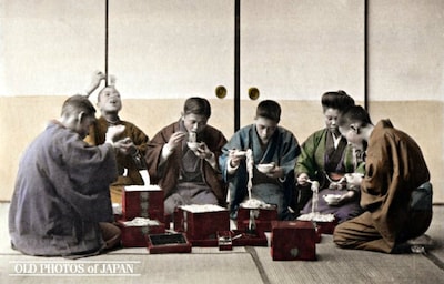 New Year's Photos in the Meiji Period