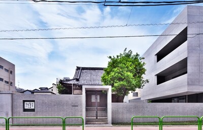 Tokyo Temple Renovated in Minimalist Concrete