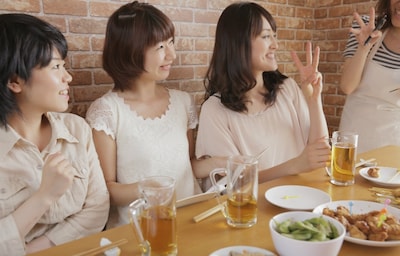 8 Key Phrases for Navigating 'Izakaya'