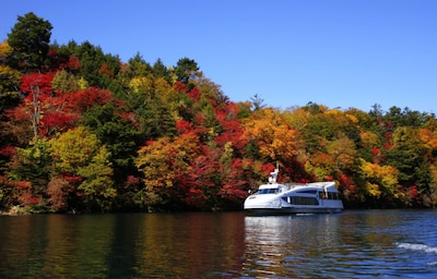 Hot Autumn Leaves Spots a Few Hours from Tokyo