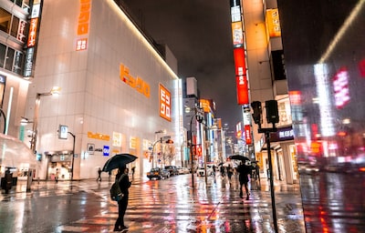 15 Hot Shopping Spots Around Shinjuku Station!